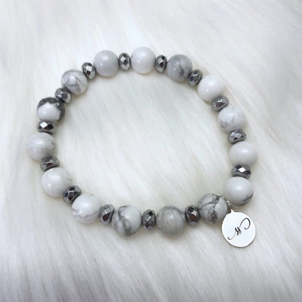 🎉6XHP🎉 Stretch Silver Bracelets - Picture 3 of 5